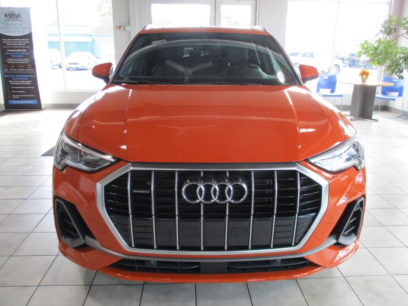 2024 Audi Q3 S line Premium Plus 45 TFSI photo 2