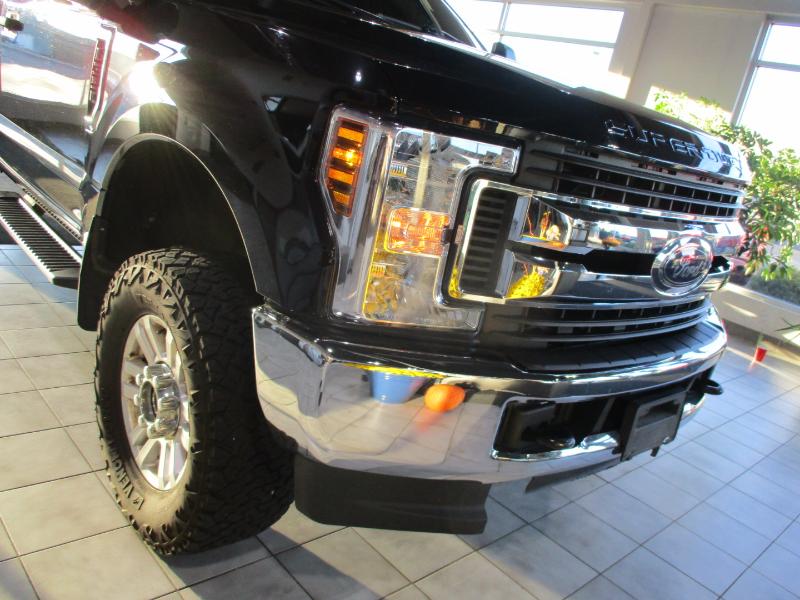 Ford F-350 SD XLT 4WD 2019 Ford F-350 SD XLT 4WD 2019