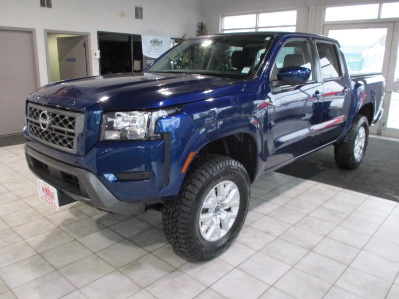 Nissan Frontier SV Crew Cab 4WD 2023