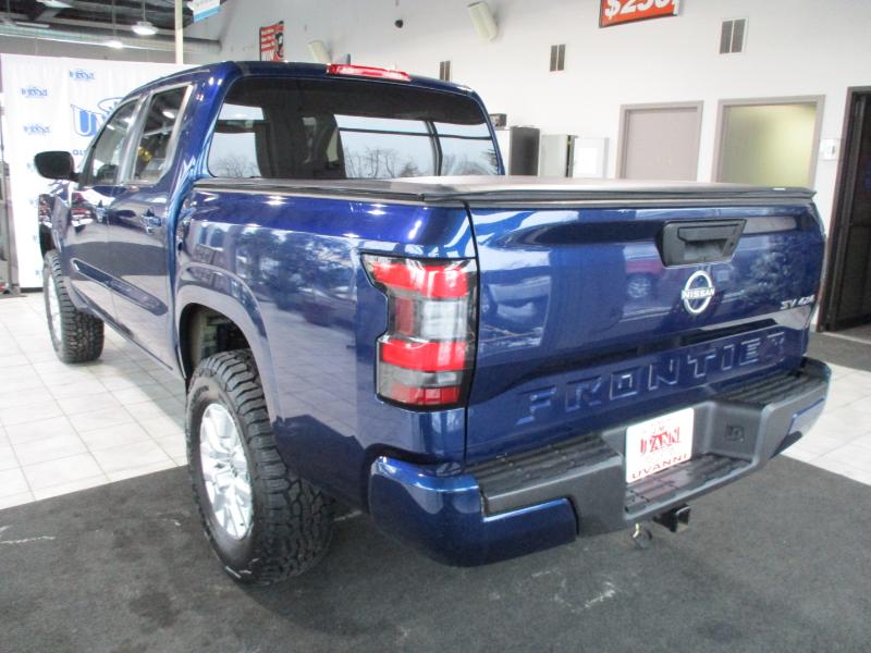 Nissan Frontier SV Crew Cab 4WD 2023