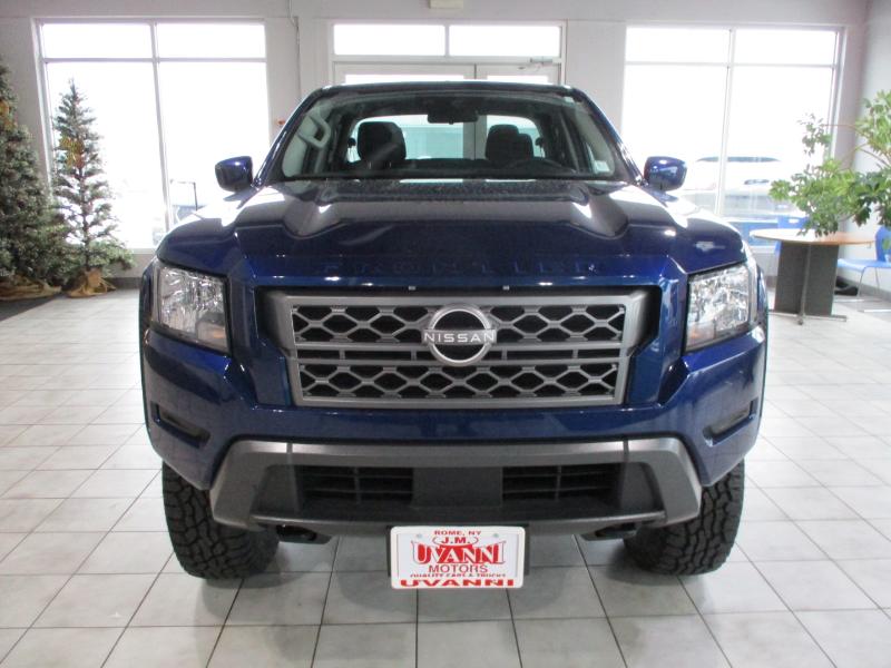 Nissan Frontier SV Crew Cab 4WD 2023