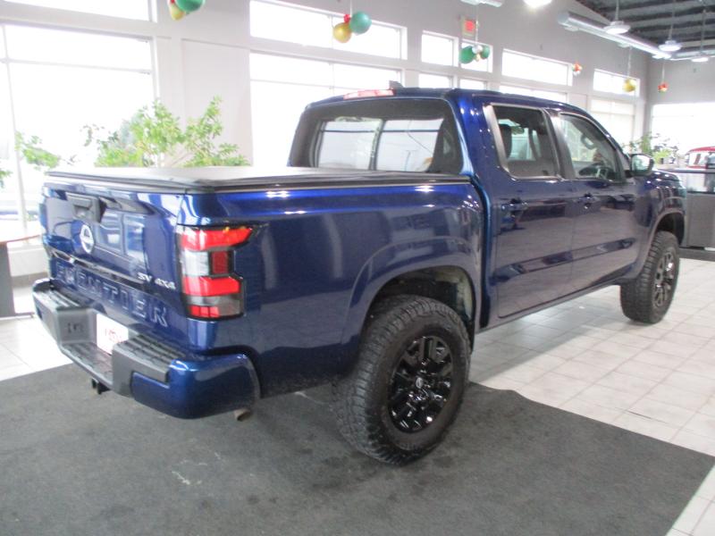 Nissan Frontier SV Crew Cab 4WD 2023