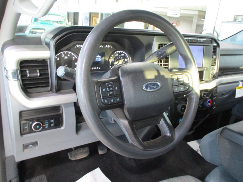 Ford F-250 SD XLT Crew Cab 4WD 2024