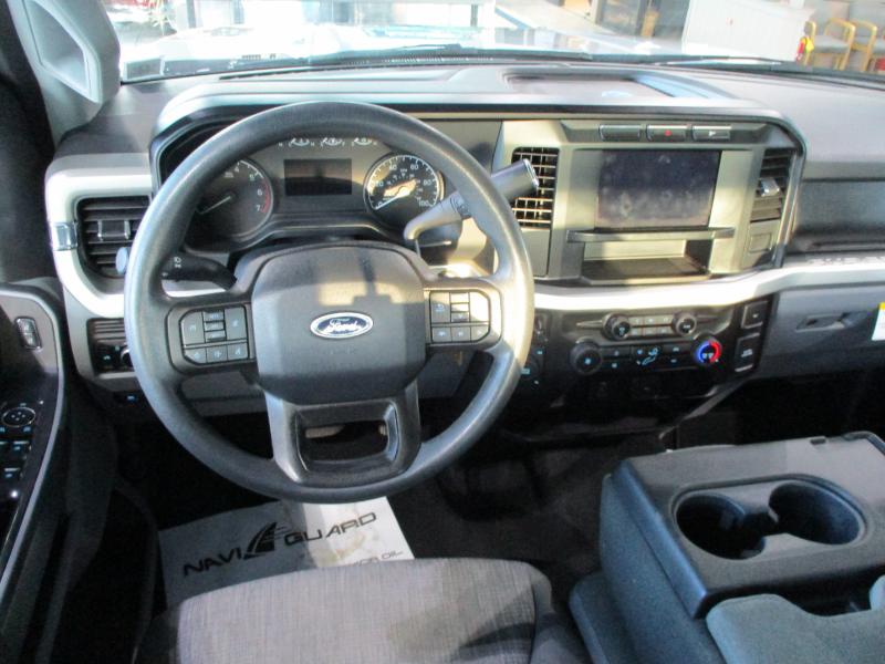 Ford F-250 SD XLT Crew Cab 4WD 2024