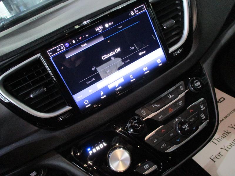 Chrysler Pacifica Limited FWD 2025