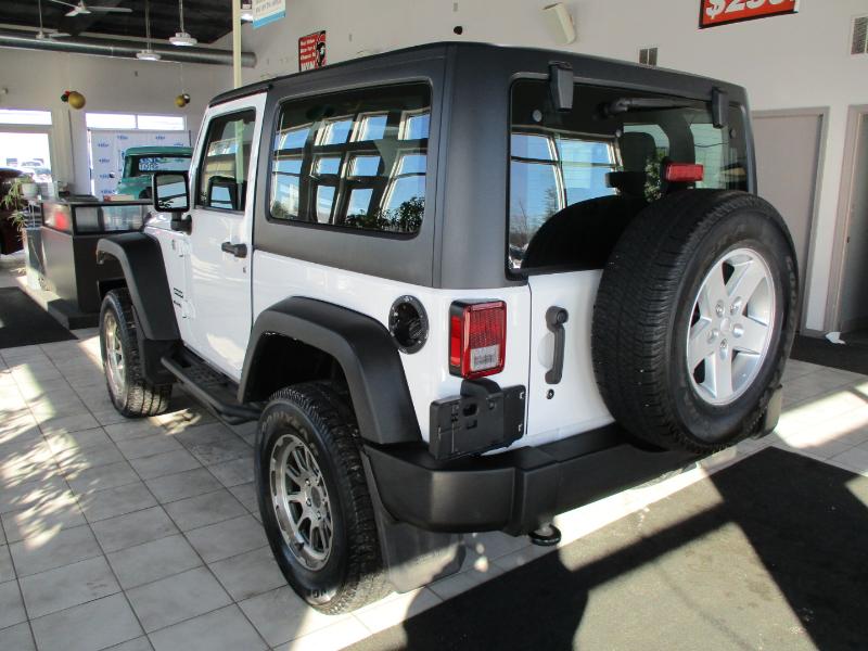 Jeep Wrangler Sport 4WD 2017