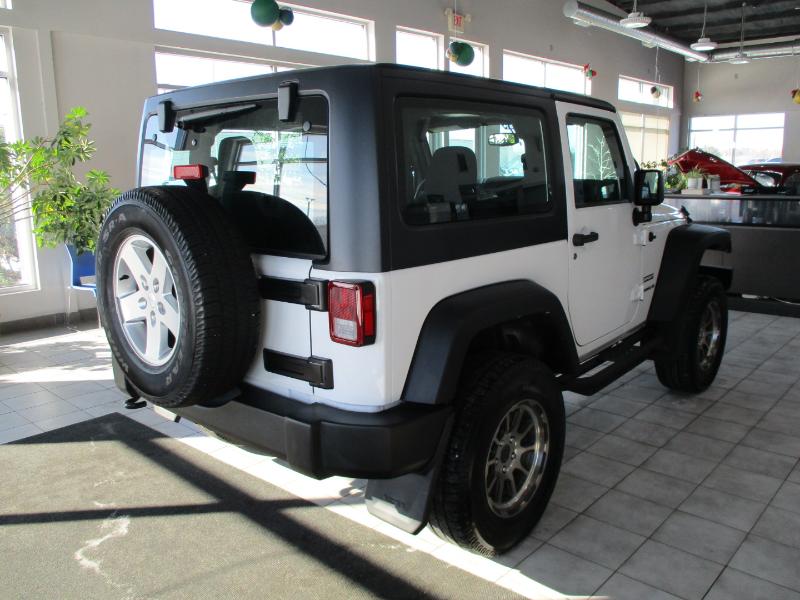 Jeep Wrangler Sport 4WD 2017