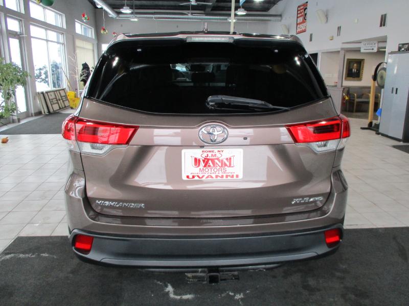 Toyota Highlander SE AWD V6 2018