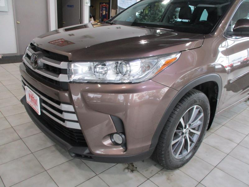 Toyota Highlander SE AWD V6 2018