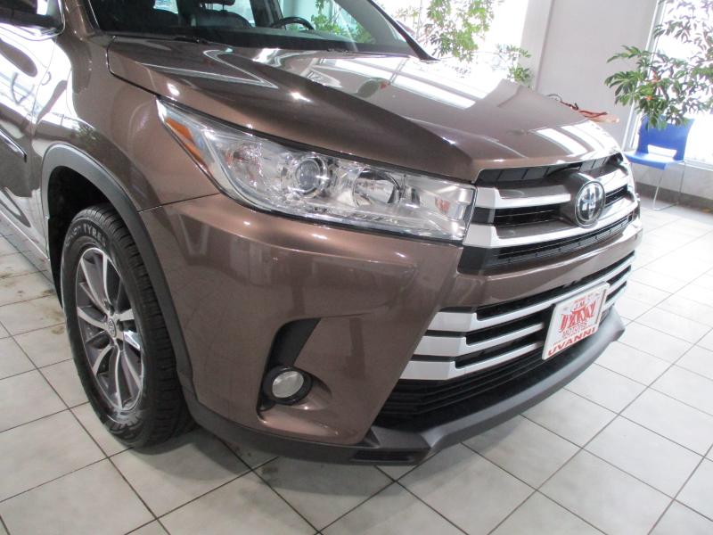Toyota Highlander SE AWD V6 2018
