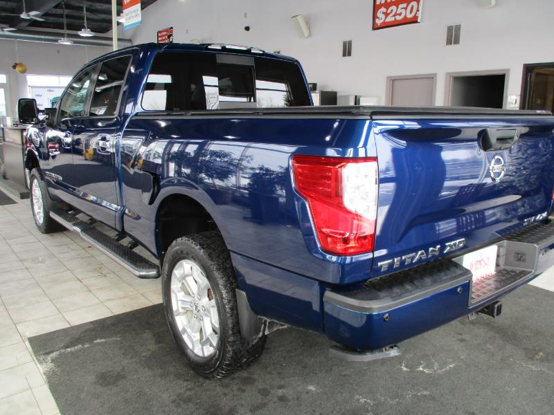 Nissan Titan XD SV Crew Cab 4WD 2019