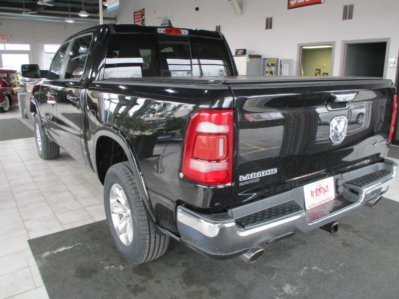 RAM 1500 Laramie Crew Cab SWB 4WD 2019