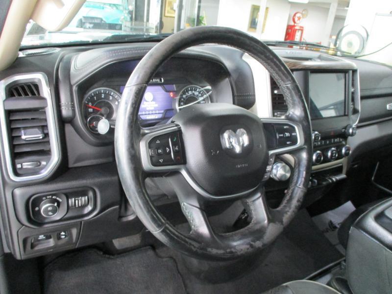 RAM 1500 Laramie Crew Cab SWB 4WD 2019