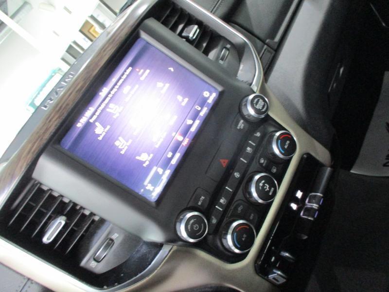 RAM 1500 Laramie Crew Cab SWB 4WD 2019