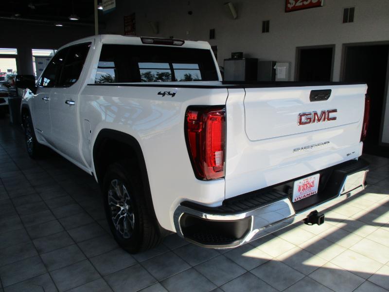 GMC Sierra 1500 SLT Crew Cab 4WD 2025