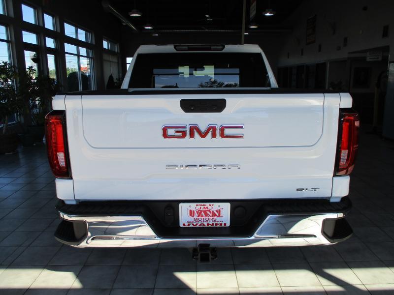 GMC Sierra 1500 SLT Crew Cab 4WD 2025