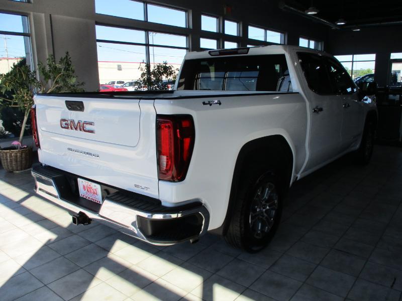 GMC Sierra 1500 SLT Crew Cab 4WD 2025