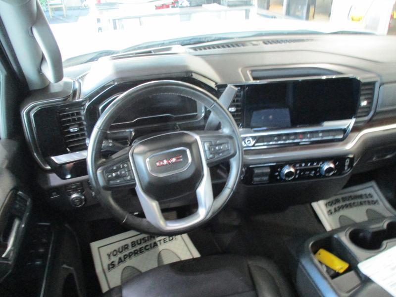 GMC Sierra 1500 SLT Crew Cab 4WD 2025