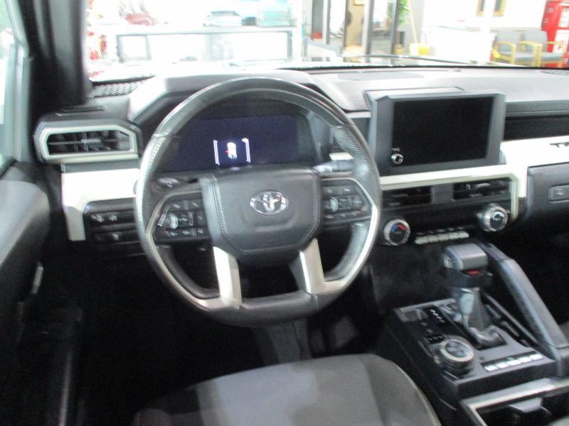 Toyota Tacoma  2024