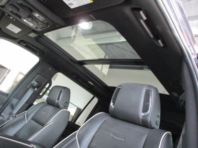 Cadillac Escalade ESV Premium Luxury 4WD 2022