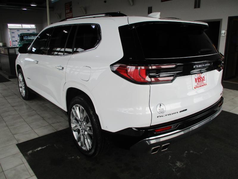GMC Acadia Denali AWD 2024