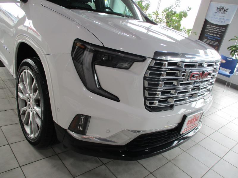 GMC Acadia Denali AWD 2024