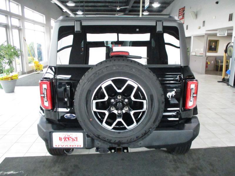 Ford Bronco Outer Banks 2-Door w/Advanced 2023