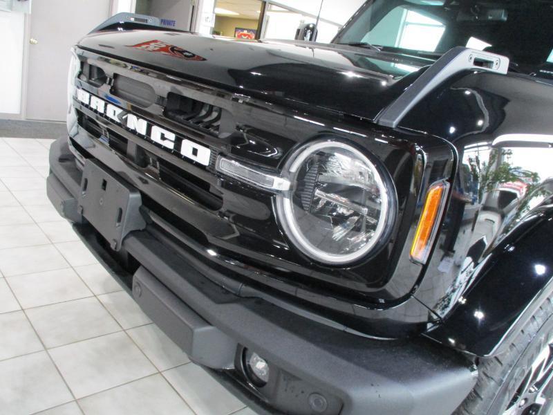 Ford Bronco Outer Banks 2-Door w/Advanced 2023