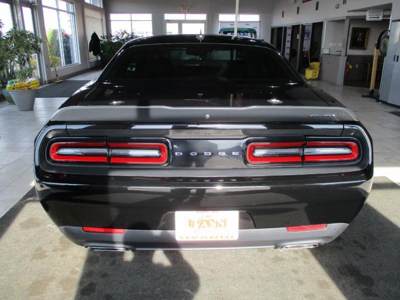 Dodge Challenger R/T SCAT Pack 2021