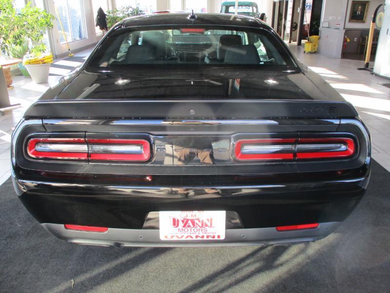 Dodge Challenger SRT Hellcat 2022