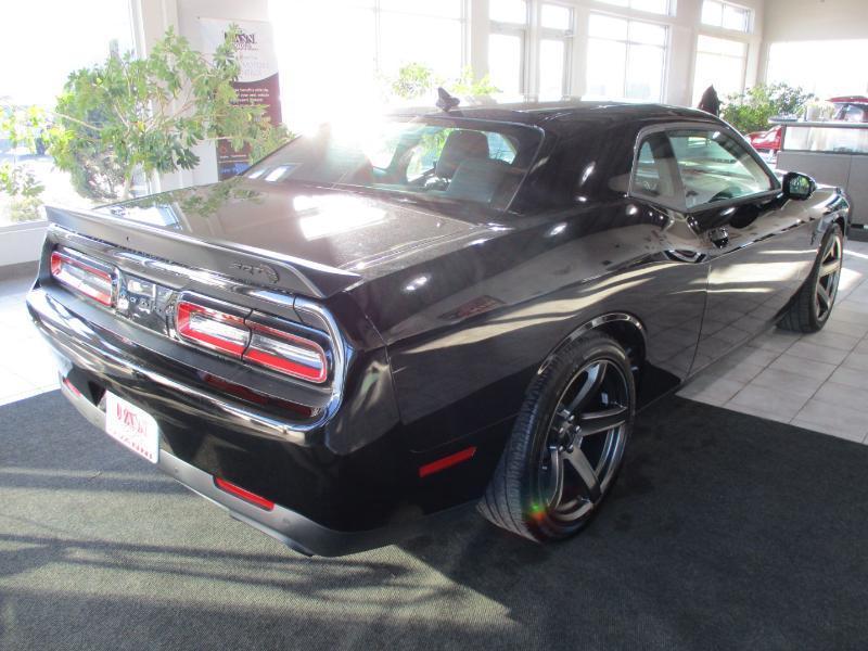 Dodge Challenger SRT Hellcat 2022