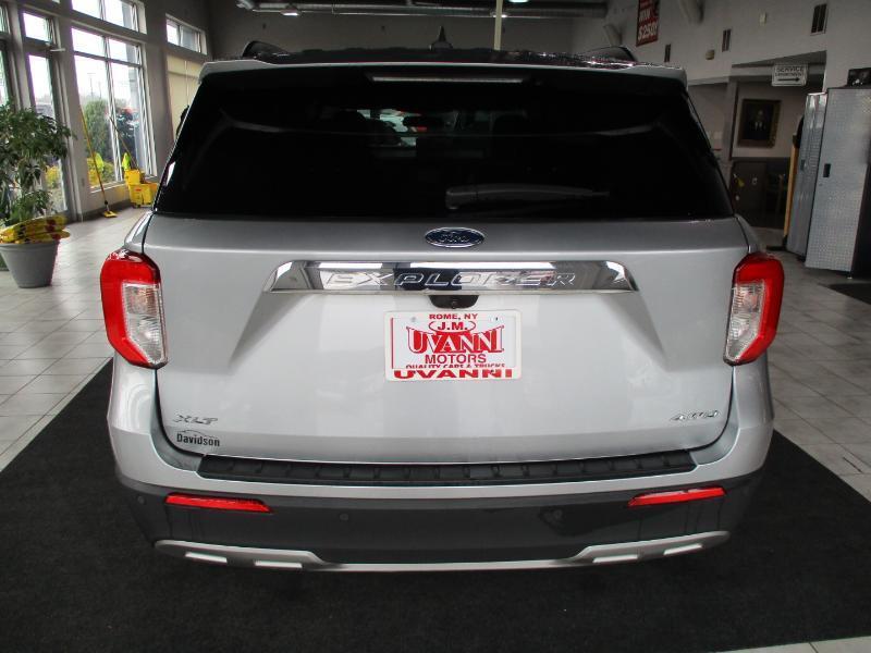 Ford Explorer XLT AWD 2022