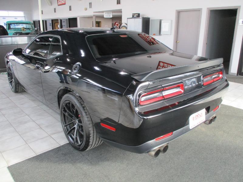 Dodge Challenger  2019