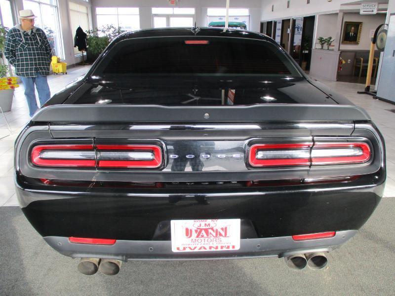 Dodge Challenger  2019