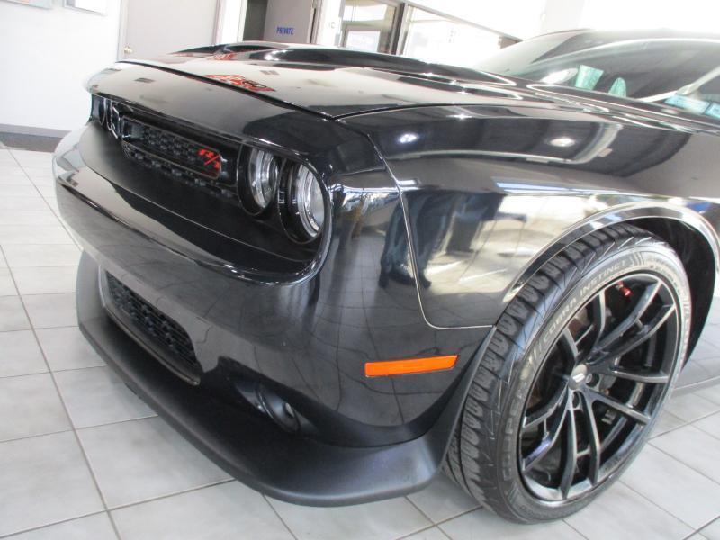 Dodge Challenger  2019