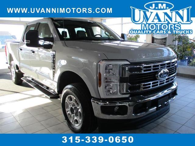 Avalanche 2025 Ford F-250 Super Duty XLT Crew Cab 4WD Pickup Truck Four-Wheel Drive Automatic