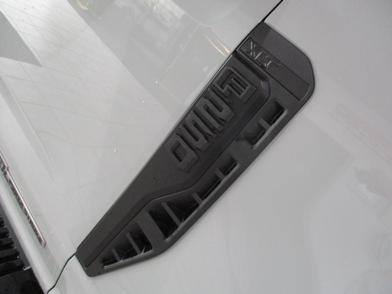 Ford F-250 SD XLT Crew Cab 4WD 2025