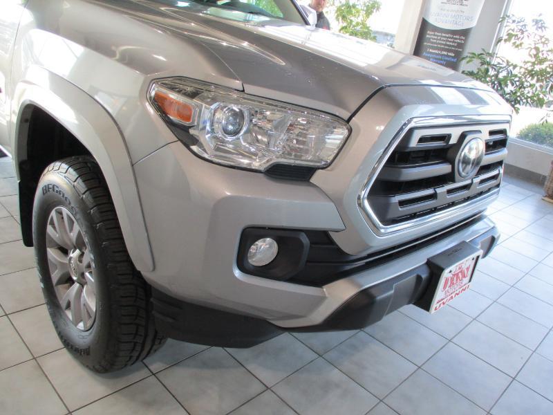 Toyota Tacoma SR5 Double Cab Long Bed V6 6AT 4WD 2019