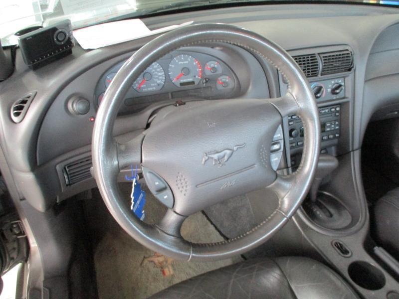 Ford Mustang GT Premium Coupe 2001