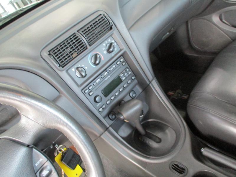 Ford Mustang GT Premium Coupe 2001