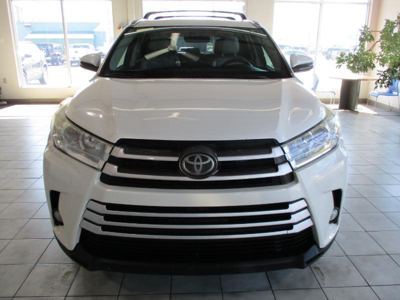Toyota Highlander XLE AWD V6 2017