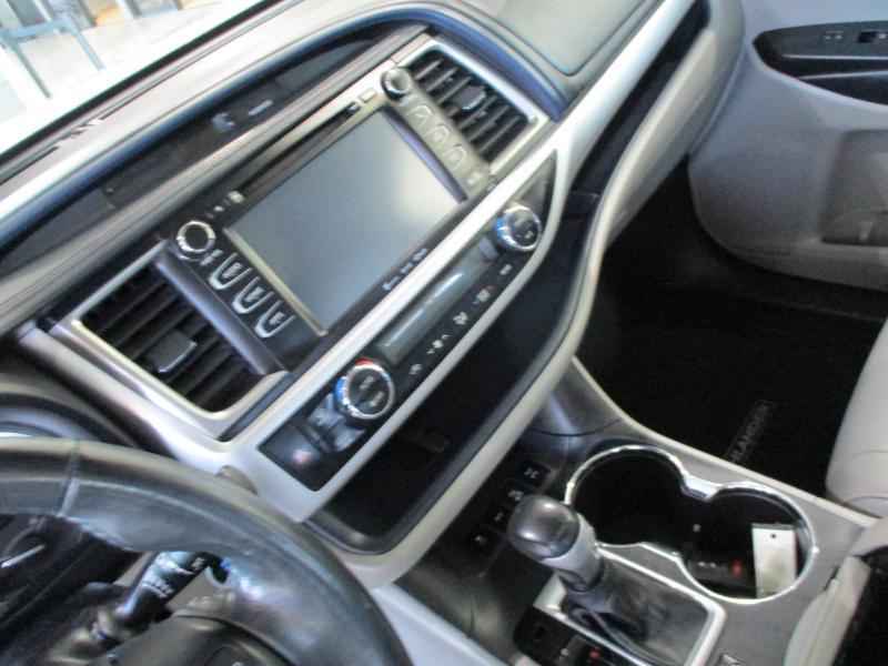 Toyota Highlander XLE AWD V6 2017