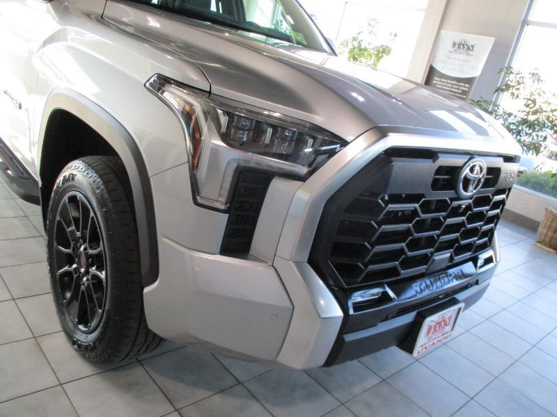 Toyota Tundra Limited CrewMax 4WD 2023