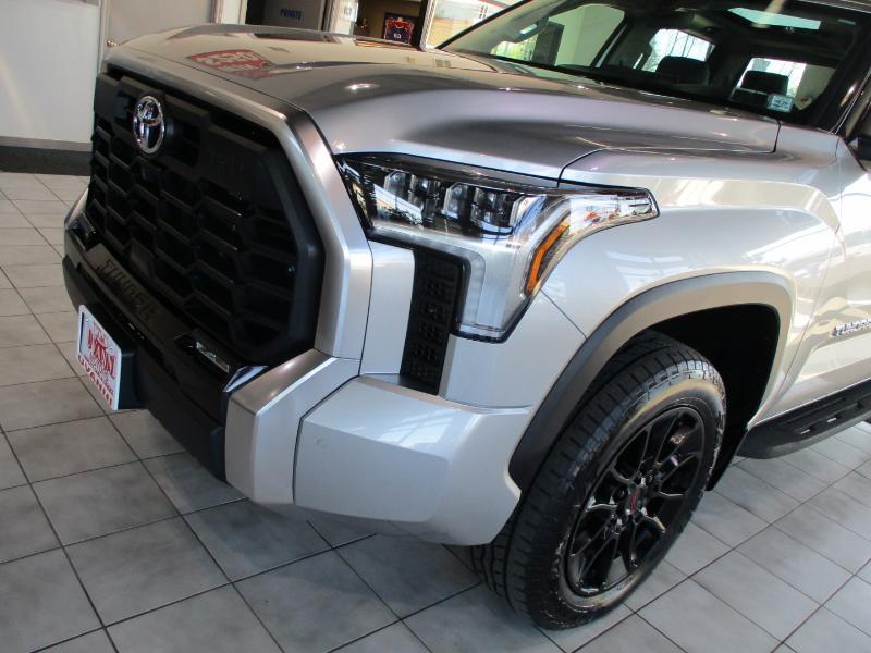 Toyota Tundra Limited CrewMax 4WD 2023