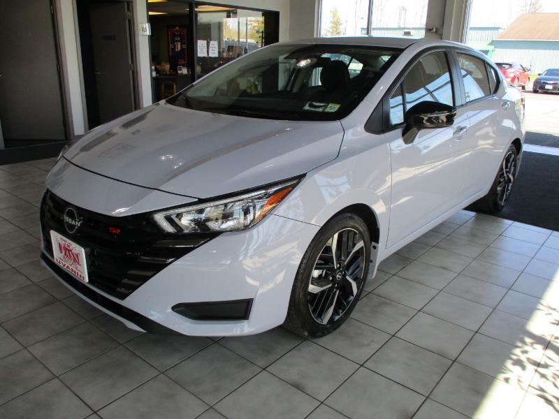 Nissan Versa SR 2024