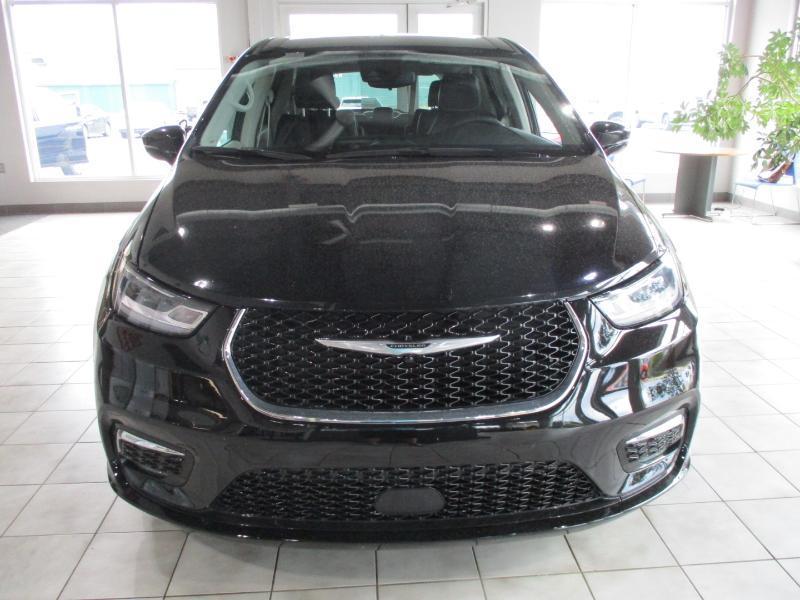 Chrysler Pacifica Touring L 2024