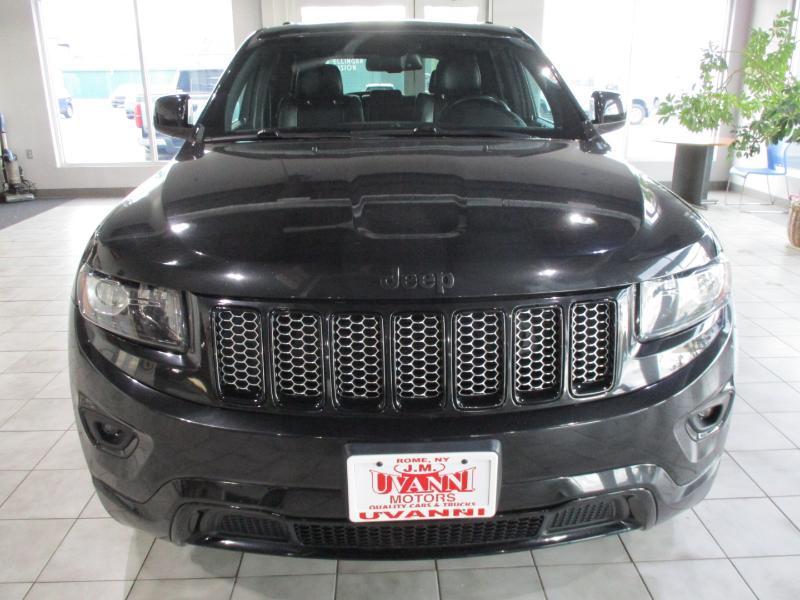 Jeep Grand Cherokee Laredo 4WD 2015