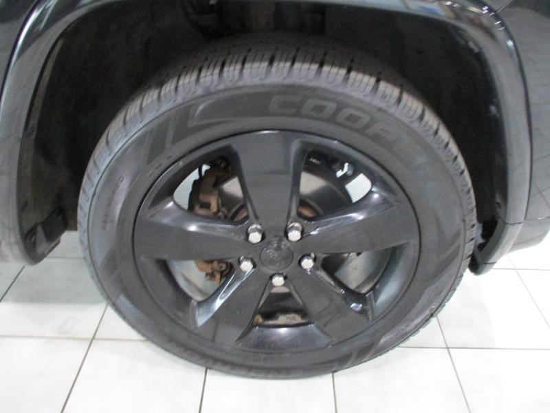 Jeep Grand Cherokee Laredo 4WD 2015