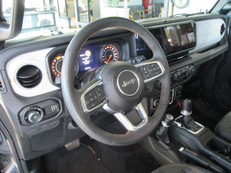 Jeep Wrangler Sahara 2025