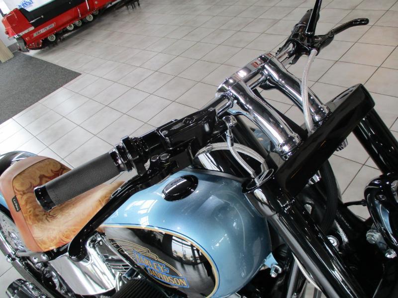 Harley-Davidson FXSTC  2007
